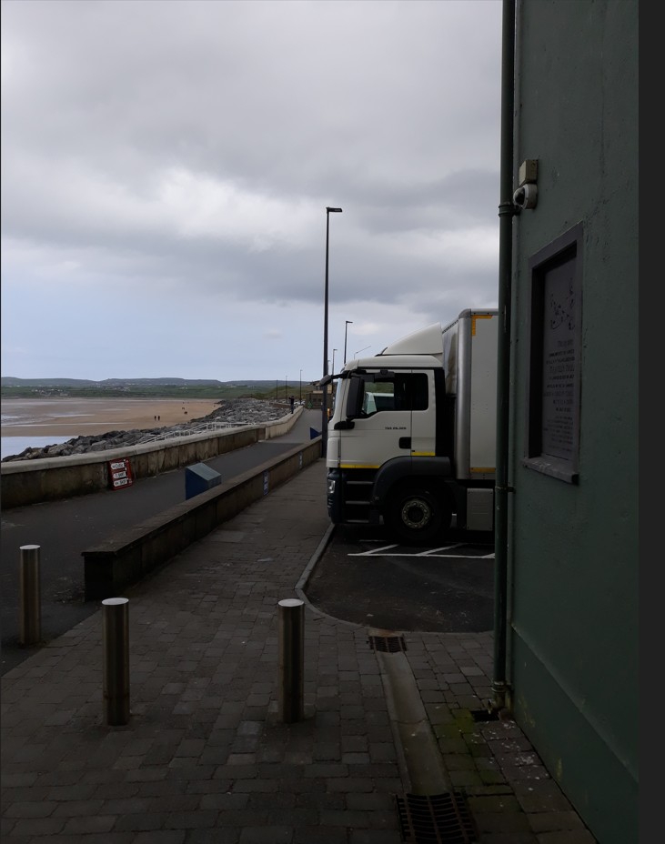 42-40784 plaque in
        Lahinch